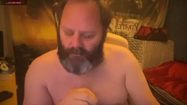 Snapshot of master_227 chatting on 12.18.24 master 227 online show from 12.18.24