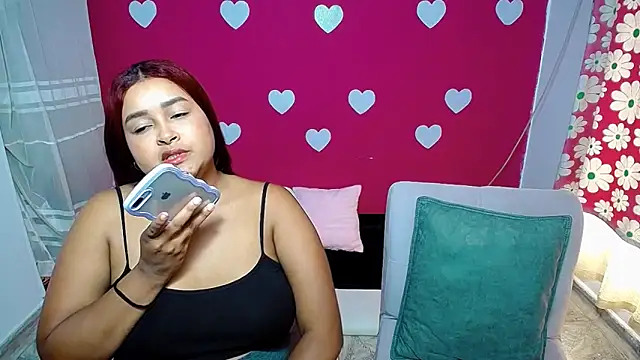 Snapshot of violeta_rous chatting on 04.29.26 violeta rous online show from 04.29.26