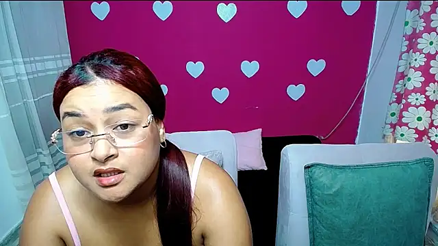 Snapshot of violeta_rous chatting on 05.14.26 violeta rous online show from 05.14.26
