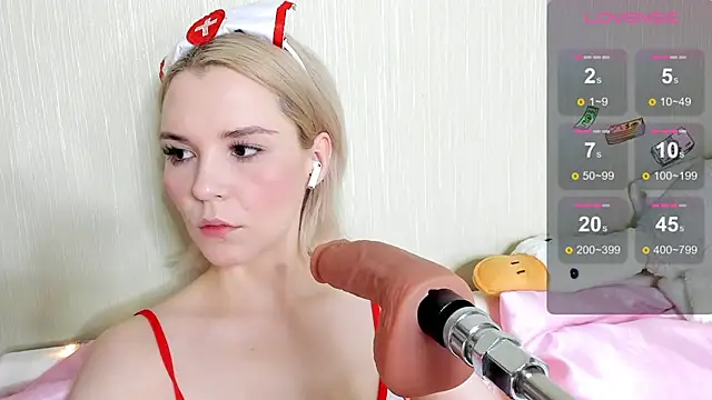 Kaya Devis online show from 01.11.25