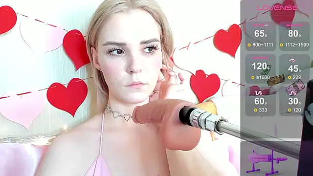 Kaya Devis online show from 02.13.25