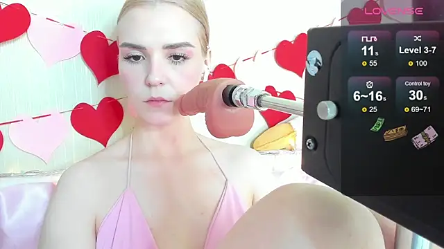 Kaya Devis online show from 02.15.25