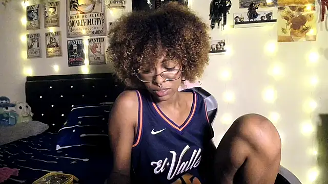 Cristal Jonasxh online show from 10.25.25