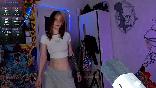 Sunny Mouse  online show from 02.12.25