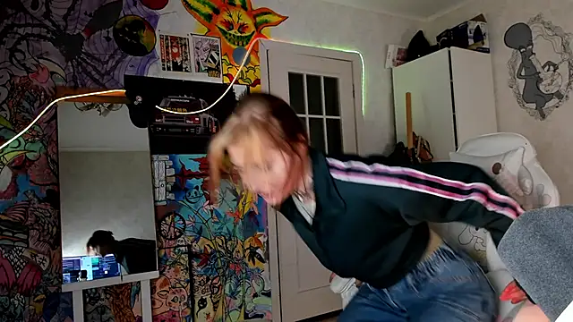 Sunny Mouse  online show from 03.13.25