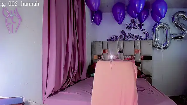 Hannahsmit online show from 10.26.25