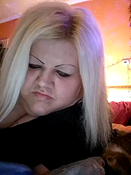 ducicsajsziii online show from 03.05.25