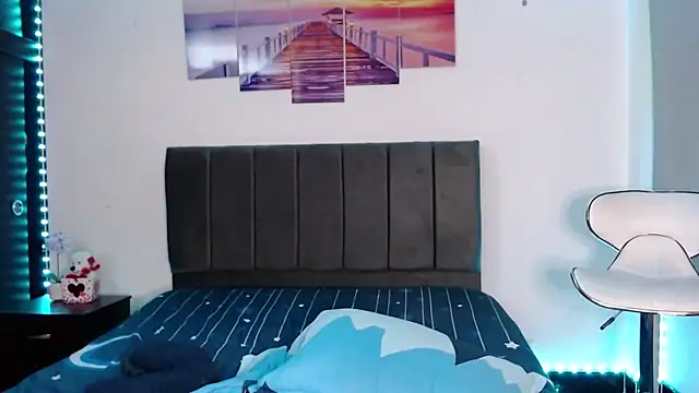 Snapshot of Daniela-hot chatting on 12.31.24 Daniela-hot online show from 12.31.24