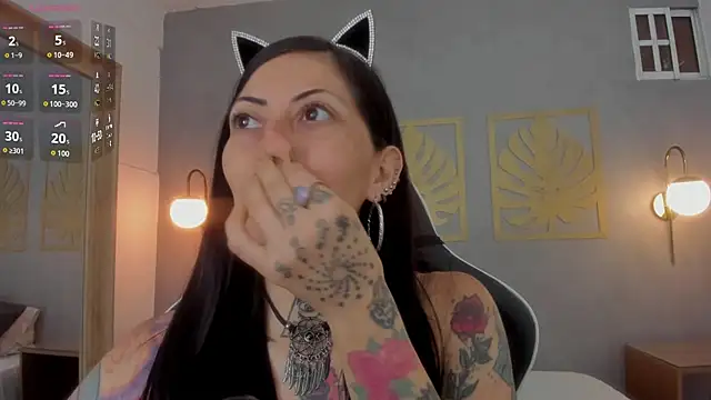 dark gotica online show from 10.31.25