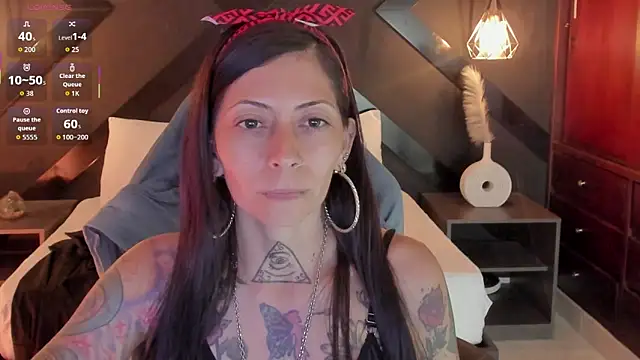 dark gotica online show from 04.16.26