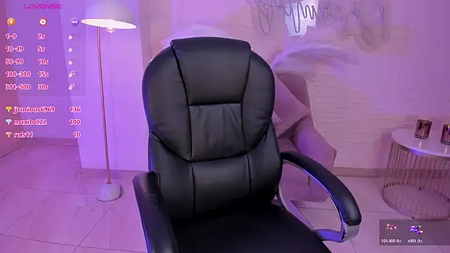 Snapshot of AlessiaCorleone_ chatting on 01.05.25 AlessiaCorleone online show from 01.05.25