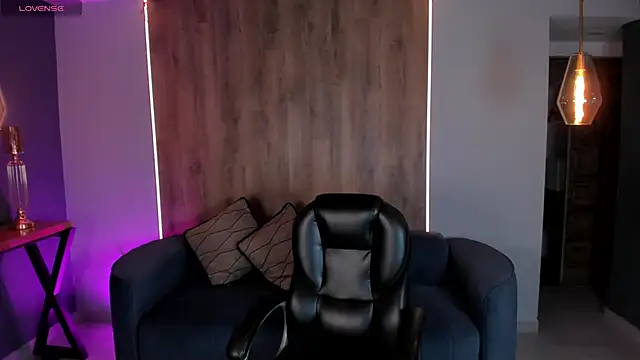 Snapshot of AlessiaCorleone_ chatting on 02.20.25 AlessiaCorleone online show from 02.20.25