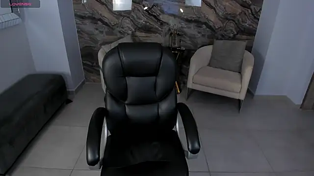 Snapshot of AlessiaCorleone_ chatting on 03.10.25 AlessiaCorleone online show from 03.10.25