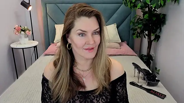 Snapshot of Adele_Russo chatting on 02.26.26 Adele Russo online show from 02.26.26