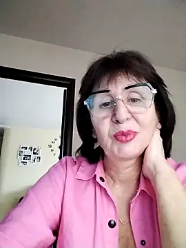 AlbinaXPretty online show from 11.13.25