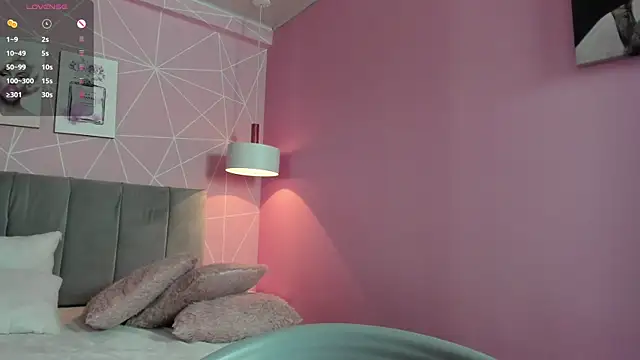 dolly zoe online show from 02.24.25