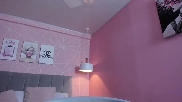 dolly zoe online show from 10.02.25