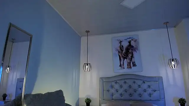 ayshel   online show from 10.28.25