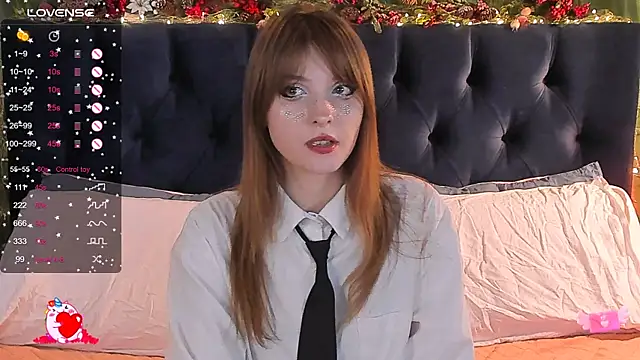 Snapshot of AliceLanley chatting on 01.17.25 AliceLanley online show from 01.17.25