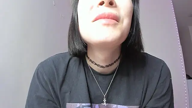 Snapshot of dollmore chatting on 03.09.25 dollmore online show from 03.09.25