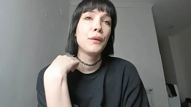 Snapshot of dollmore chatting on 03.14.25 dollmore online show from 03.14.25