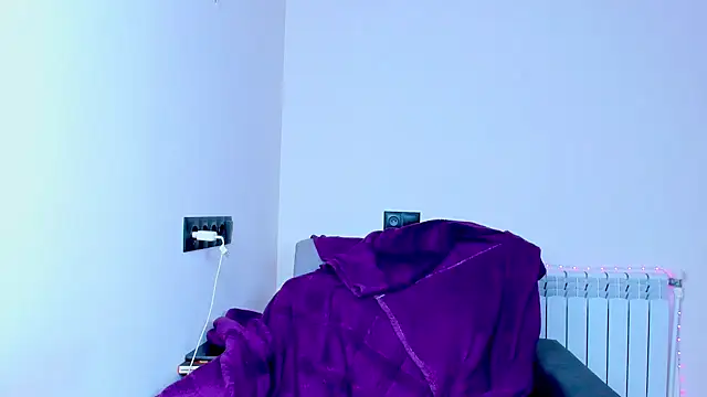 Snapshot of dollmore chatting on 09.23.25 dollmore online show from 09.23.25