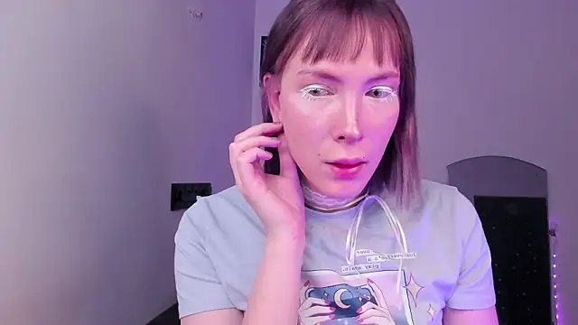 Snapshot of dollmore chatting on 02.17.26 dollmore online show from 02.17.26