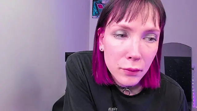 Snapshot of dollmore chatting on 02.22.26 dollmore online show from 02.22.26