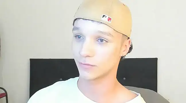 angelcortes online show from 12.18.24