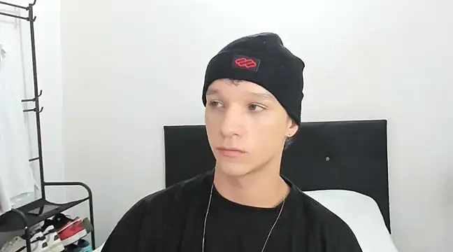 angelcortes online show from 12.27.24