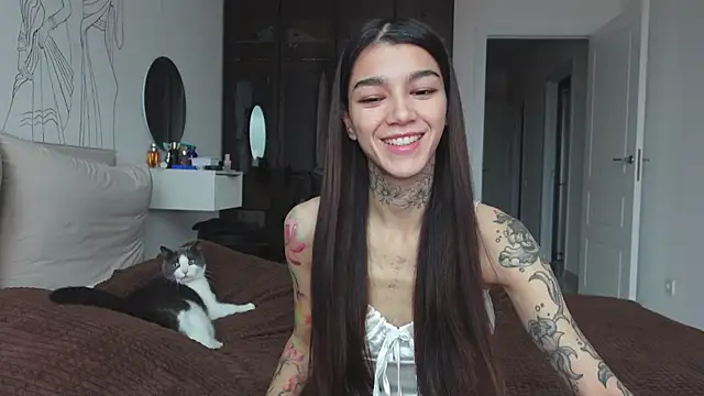 Snapshot of vinkitinkii chatting on 10.16.25 vinkitinkii online show from 10.16.25