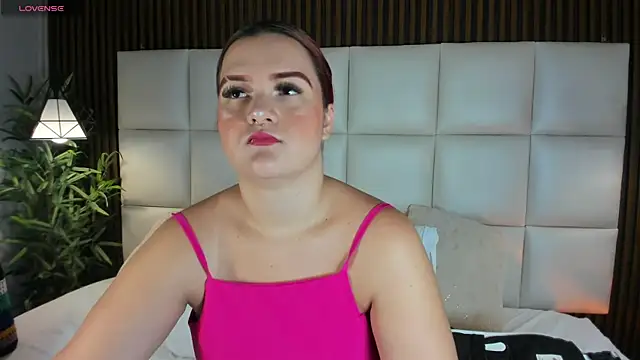 Snapshot of MelanieKlaus chatting on 02.05.26 MelanieKlaus online show from 02.05.26