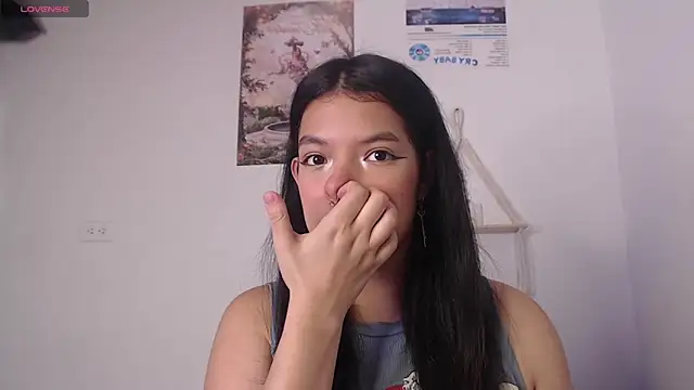 yungelitamor  online show from 02.27.25