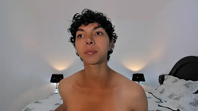 xhenisa  online show from 01.14.25