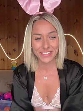 petrouchkaaa  online show from 04.06.26