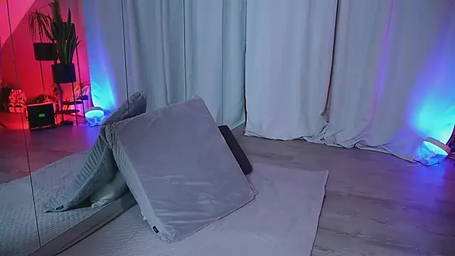 hotmilfbitch online show from 03.13.25