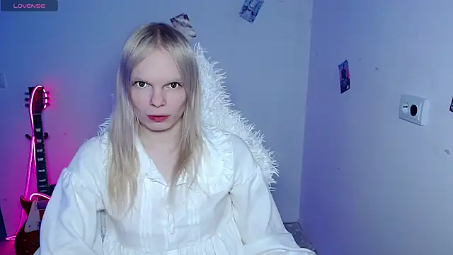 Emily Nyaffee online show from 02.09.26