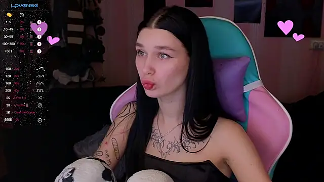 Snapshot of Amanda_Tender chatting on 01.14.25 Amanda Tender online show from 01.14.25