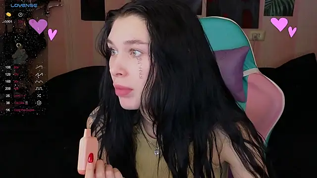 Snapshot of Amanda_Tender chatting on 02.12.25 Amanda Tender online show from 02.12.25