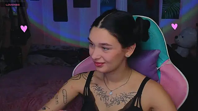 Snapshot of Amanda_Tender chatting on 09.23.25 Amanda Tender online show from 09.23.25