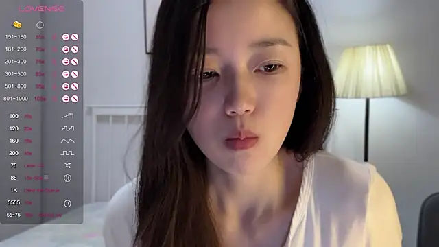 A-xena online show from 02.16.25