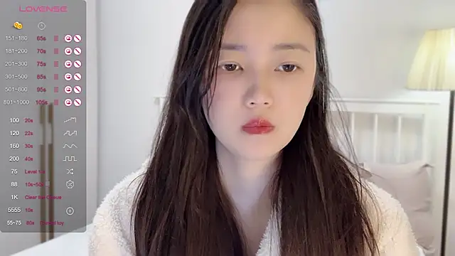 A-xena online show from 02.21.25