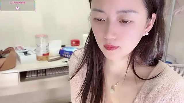 A-xena online show from 11.23.25