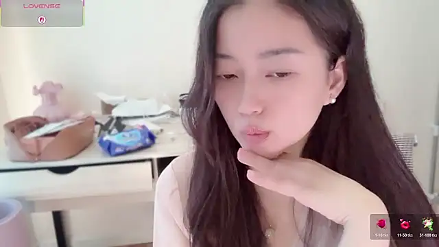 A-xena online show from 11.28.25