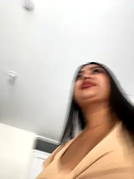 NatashaBrown12 online show from 10.28.25