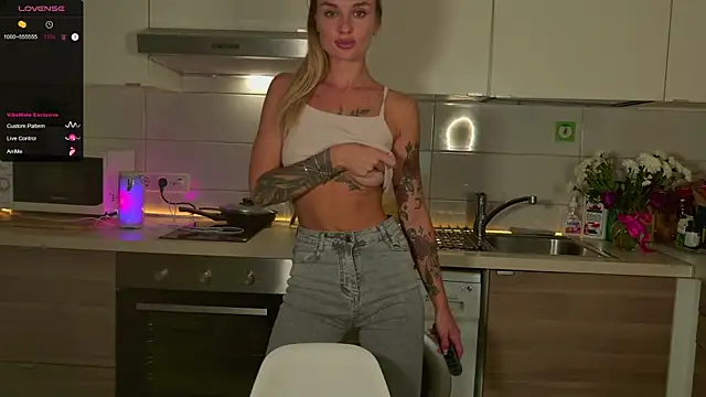 MissLovex online show from 09.08.25