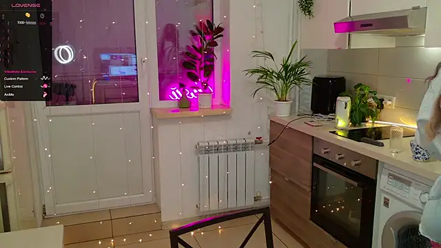 MissLovex online show from 12.15.25