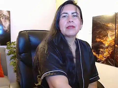 Snapshot of amalia_brunette chatting on 02.22.25 amalia brunette online show from 02.22.25