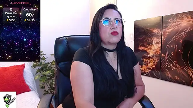 Snapshot of amalia_brunette chatting on 02.27.25 amalia brunette online show from 02.27.25