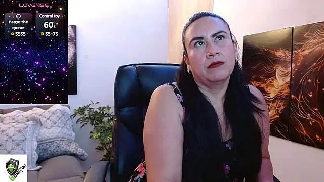 Snapshot of amalia_brunette chatting on 03.15.25 amalia brunette online show from 03.15.25